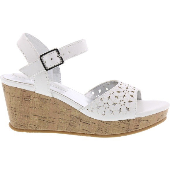 Kenneth Cole Kids Shoes - Kids Size 13 - Picture 2 of 4